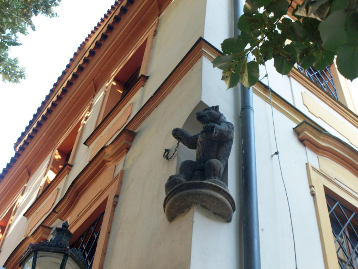Apartament U Cerneho Medveda- At The Black Bear Praga Zewnętrze zdjęcie