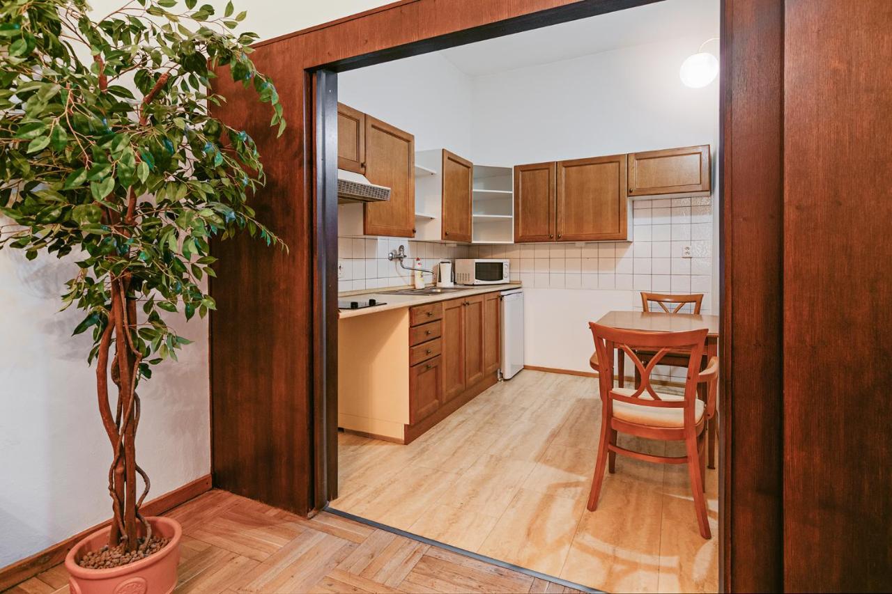 Apartament U Cerneho Medveda- At The Black Bear Praga Zewnętrze zdjęcie