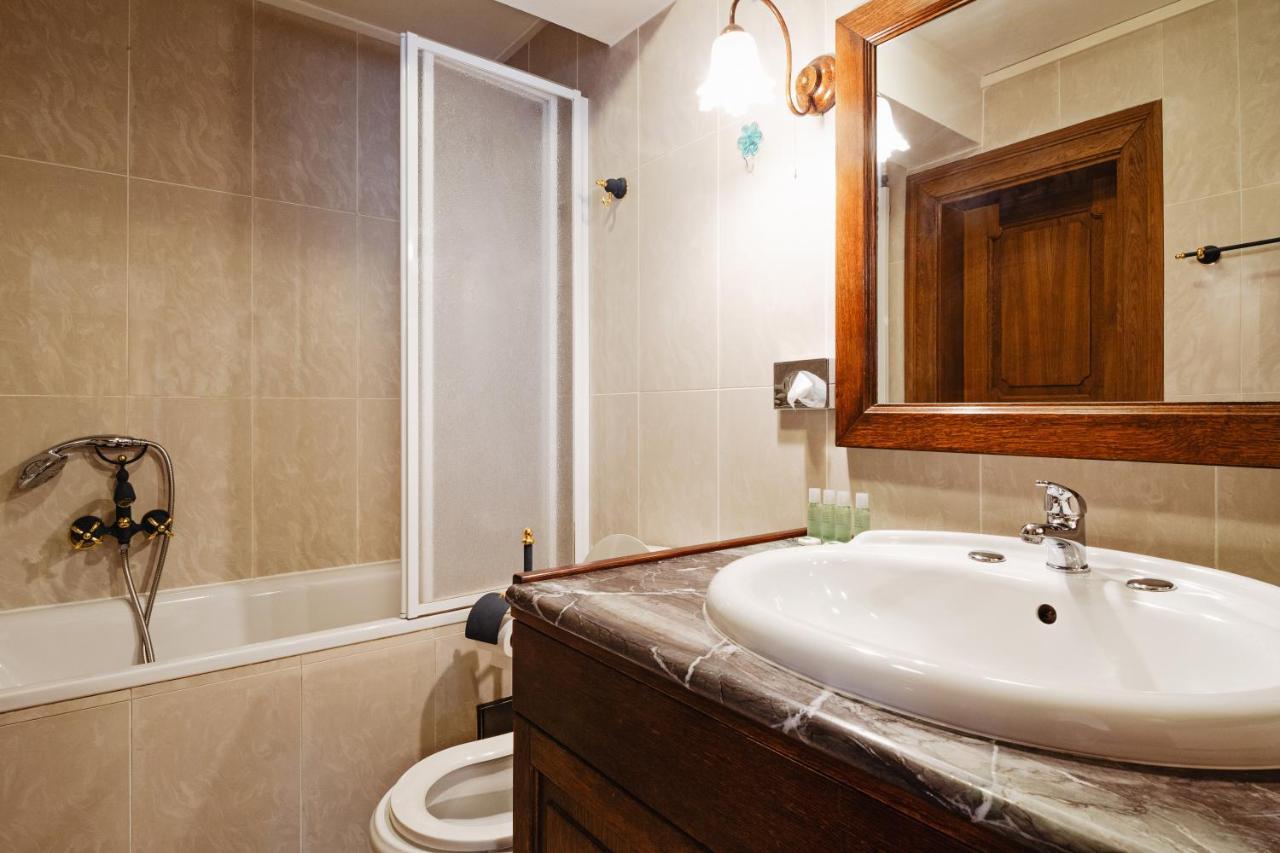 Apartament U Cerneho Medveda- At The Black Bear Praga Zewnętrze zdjęcie
