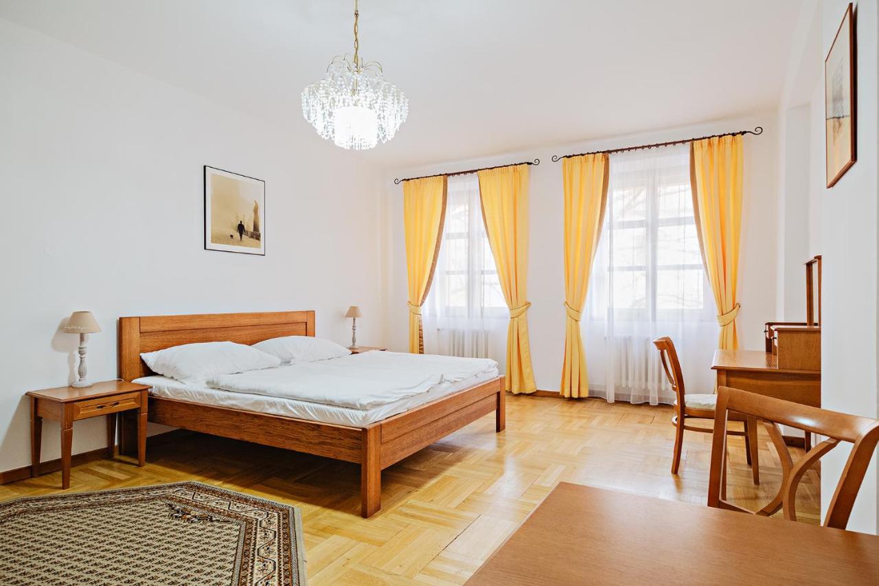 Apartament U Cerneho Medveda- At The Black Bear Praga Zewnętrze zdjęcie
