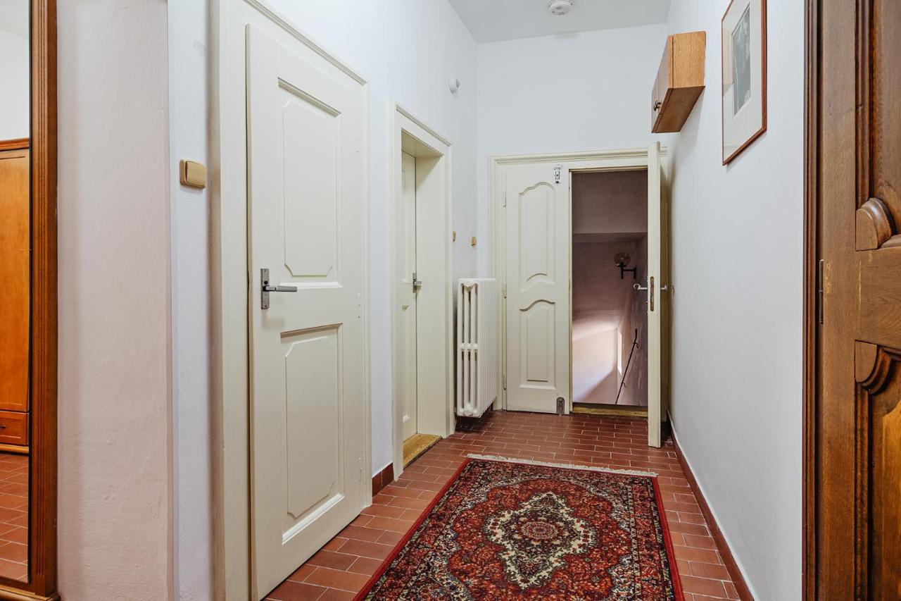 Apartament U Cerneho Medveda- At The Black Bear Praga Zewnętrze zdjęcie