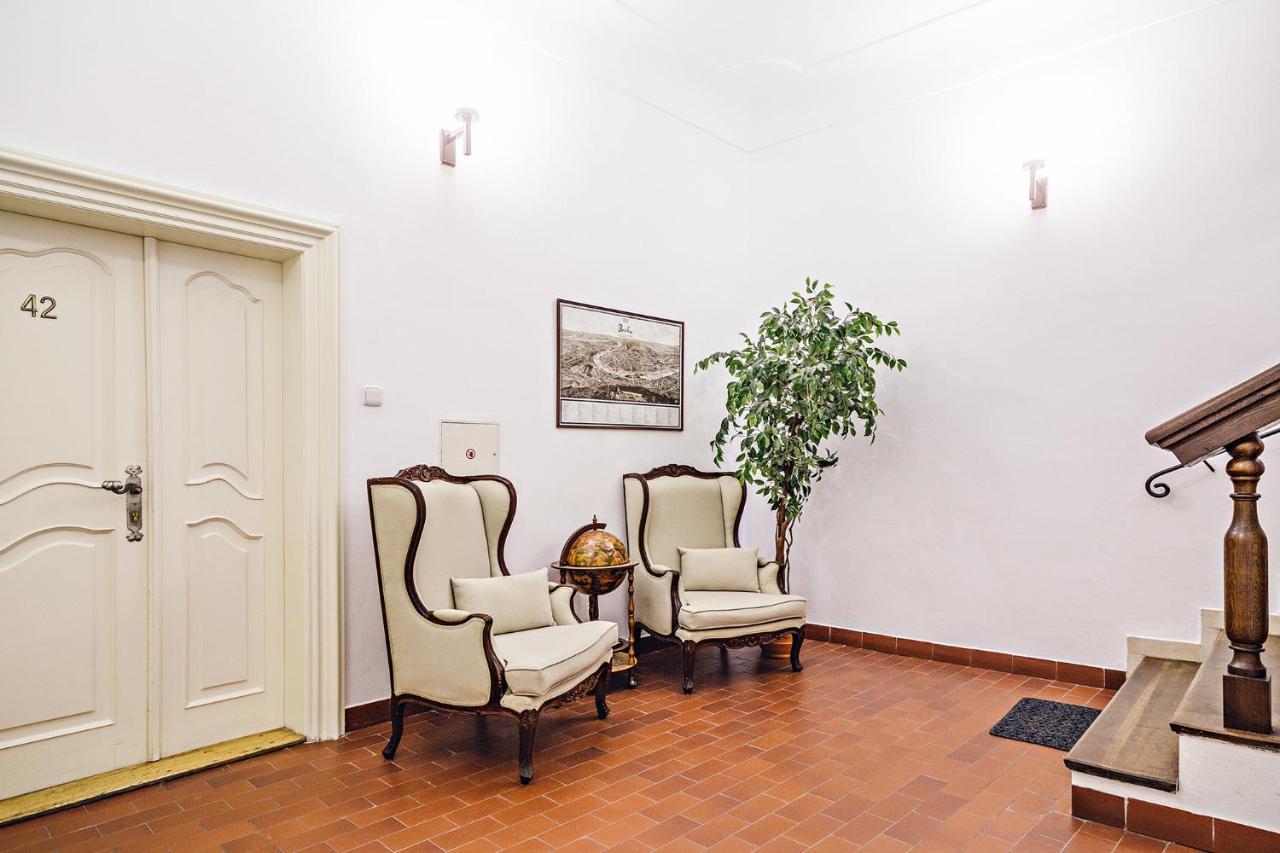 Apartament U Cerneho Medveda- At The Black Bear Praga Zewnętrze zdjęcie