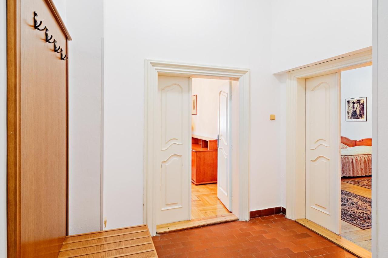 Apartament U Cerneho Medveda- At The Black Bear Praga Zewnętrze zdjęcie
