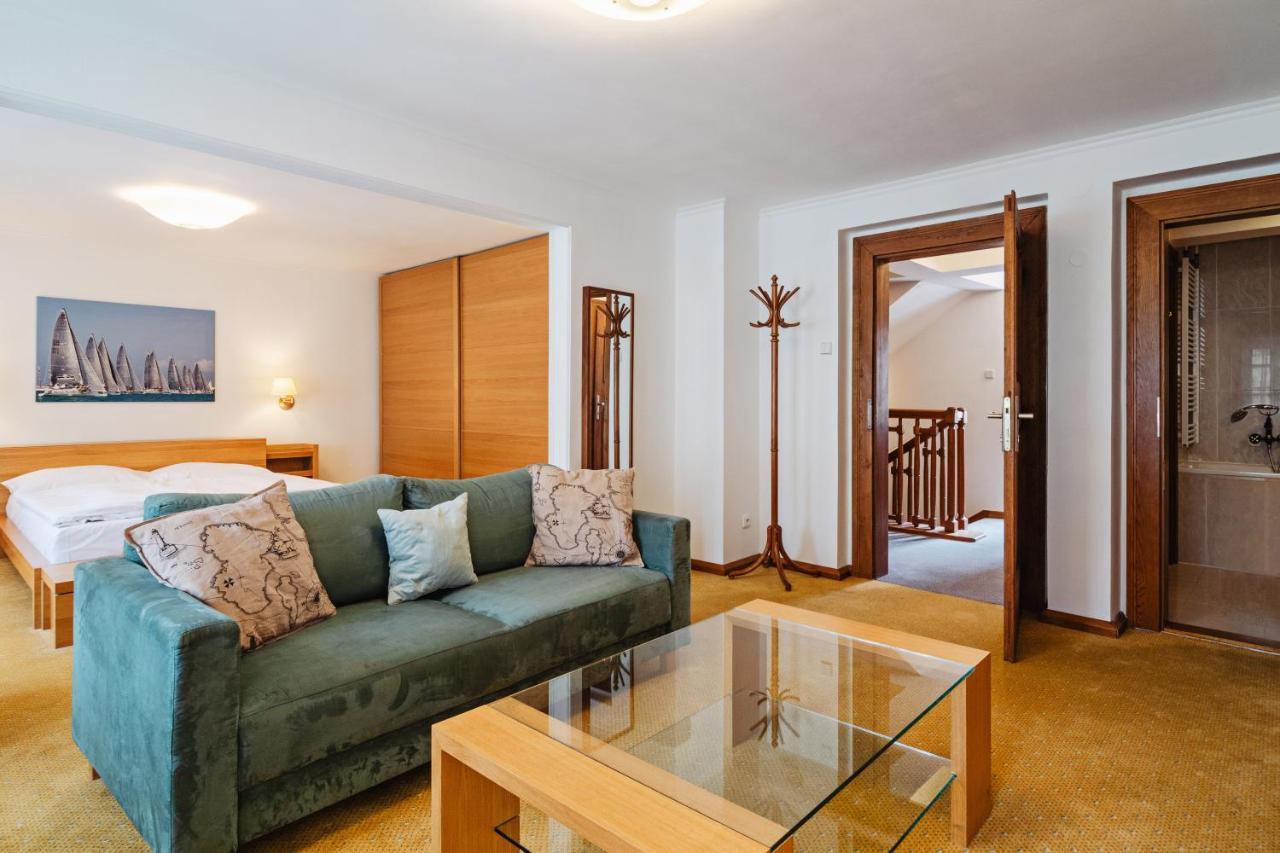 Apartament U Cerneho Medveda- At The Black Bear Praga Zewnętrze zdjęcie
