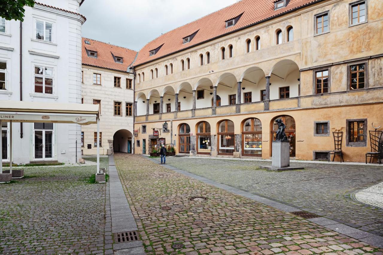 Apartament U Cerneho Medveda- At The Black Bear Praga Zewnętrze zdjęcie