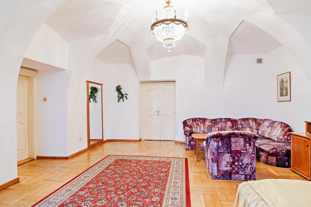 Apartament U Cerneho Medveda- At The Black Bear Praga Zewnętrze zdjęcie